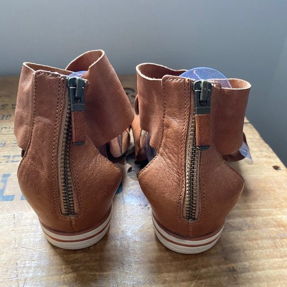 Eileen Fisher Sport Sneaker Sandal 8 Tan Leather - Picture 4 of 8